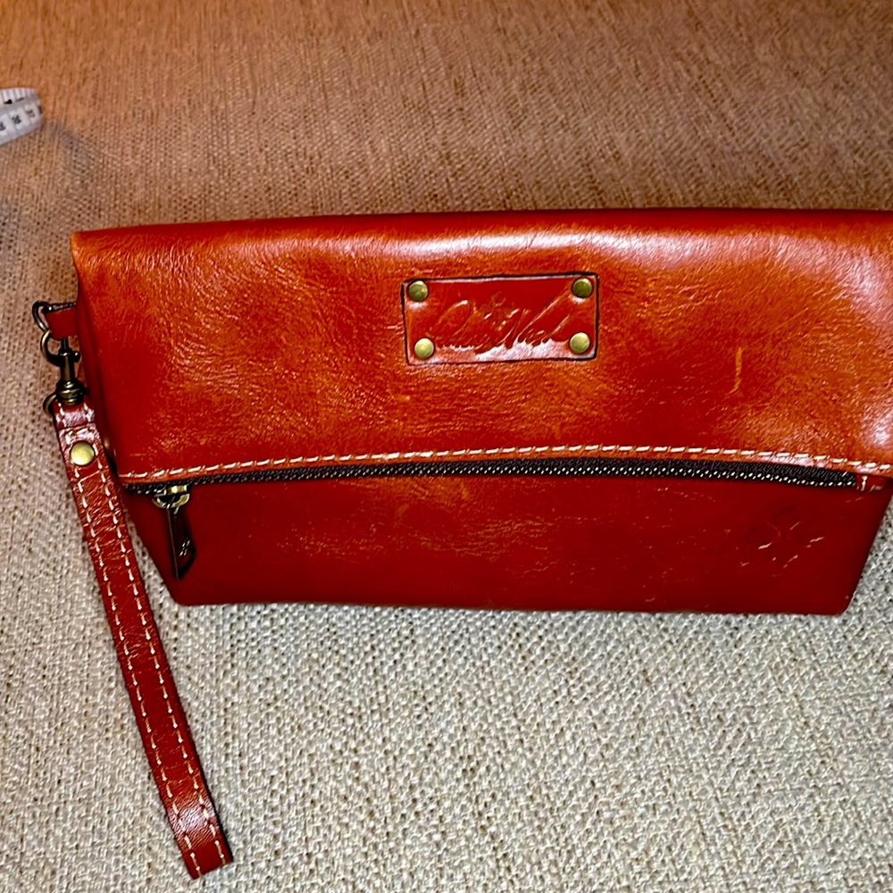 Patricia Nash Foldover Wristlet/Clutch with removable strap